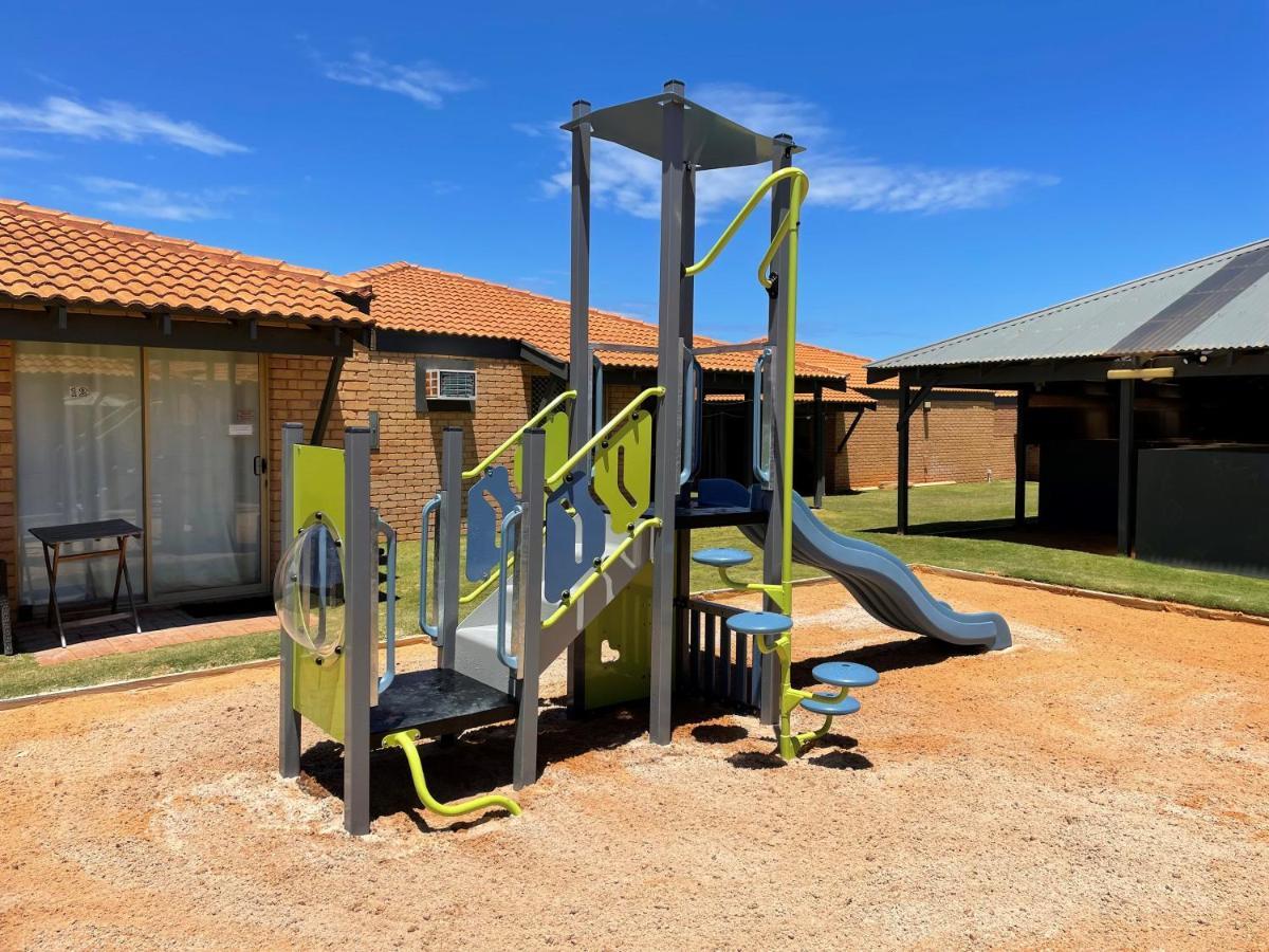 Geraldton'S Ocean West Holiday Units & Short Stay Accommodation Exterior photo